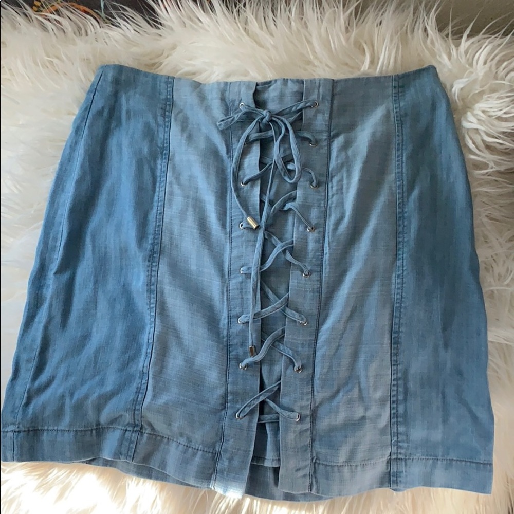 Denim front lace up skirt, size medium NWT